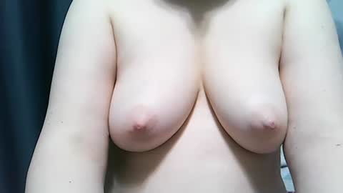 Snapshot of emmamelody944534 chatting on 03/28/26, 12:10 emmamelody online show from 03/28/26, 12:10