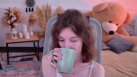 Snapshot of emmanuellbrown chatting on 06/20/26, 04:37 emmanuellbrown online show from 06/20/26, 04:37