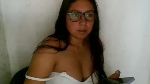 Snapshot of emmaortiz348067670331 chatting on 05/12/26, 07:44 emmaortiz348067670331 online show from 05/12/26, 07:44