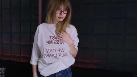 Snapshot of emmarice chatting on 04/03/26, 09:46 EMMA online show from 04/03/26, 09:46