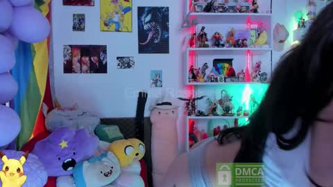 Emma online show from 11/19/25, 05:46
