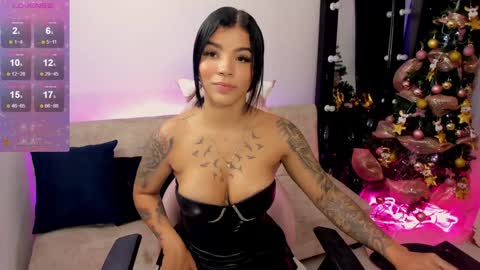 Snapshot of emmarusselx chatting on 12/13/24, 05:10 Emma Russell online show from 12/13/24, 05:10