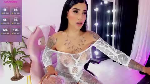 Snapshot of emmarusselx chatting on 09/14/25, 08:19 Emma Russell online show from 09/14/25, 08:19