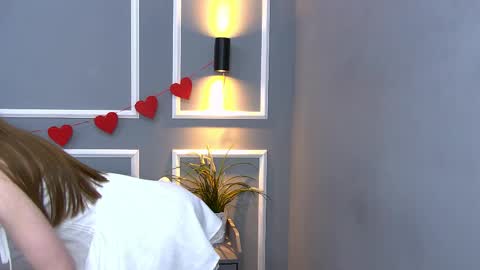 Emma online show from 05/10/26, 03:44