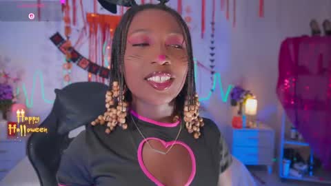 Sara online show from 11/01/25, 03:08