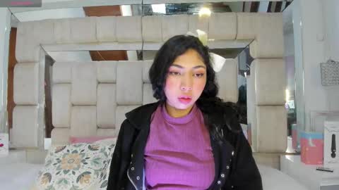 Snapshot of emmaskinny_ chatting on 11/18/25, 12:20 Emma online show from 11/18/25, 12:20