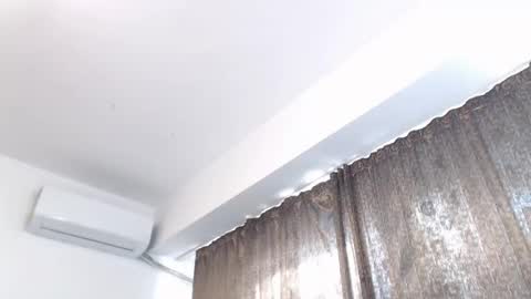 Emma online show from 02/11/25, 09:42