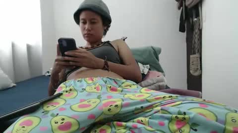 Snapshot of emmasweet95 chatting on 04/24/26, 05:15 emmasweet95 online show from 04/24/26, 05:15