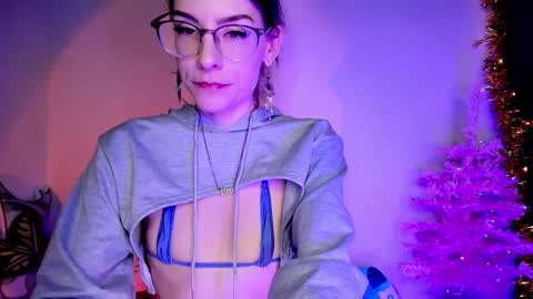 Snapshot of emmaterrestrial chatting on 01/04/25, 05:26 RH-NEGATIVE GREEN-EYED BAELIEN online show from 01/04/25, 05:26