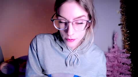 Snapshot of emmaterrestrial chatting on 01/15/25, 06:51 RH-NEGATIVE GREEN-EYED BAELIEN online show from 01/15/25, 06:51