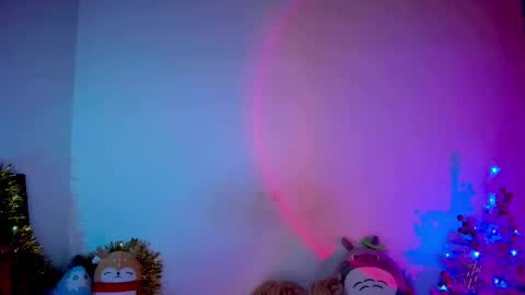 Snapshot of emmaterrestrial chatting on 01/12/26, 04:12 RH-NEGATIVE GREEN-EYED BAELIEN online show from 01/12/26, 04:12