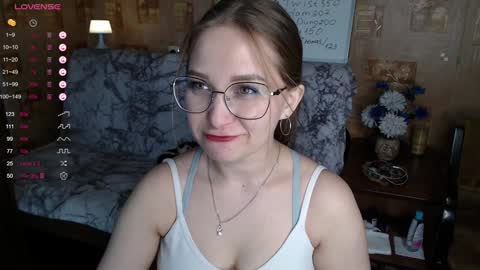 Mia online show from 12/04/24, 01:09