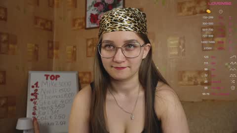 Mia online show from 02/07/25, 03:08