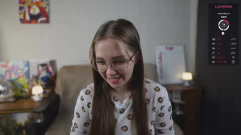 Mia online show from 10/16/25, 02:01