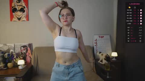 Mia online show from 12/04/25, 04:11