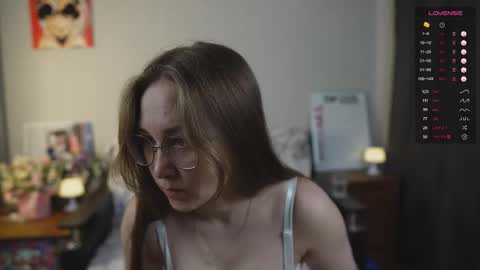 Snapshot of emmatiny chatting on 03/05/26, 06:04 Mia online show from 03/05/26, 06:04