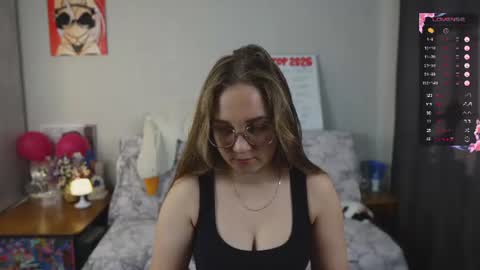 Snapshot of emmatiny chatting on 07/03/26, 01:39 Mia online show from 07/03/26, 01:39
