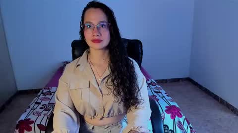 Emma Torres online show from 03/01/25, 09:59