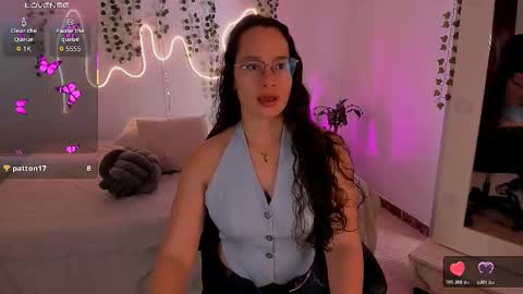 Emma Torres online show from 12/16/25, 02:22