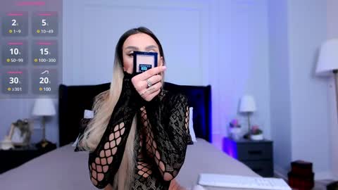 Snapshot of emmatwerk chatting on 01/04/25, 05:48 Emma online show from 01/04/25, 05:48