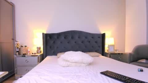 Snapshot of emmatwerk chatting on 01/14/26, 02:28 Emma online show from 01/14/26, 02:28