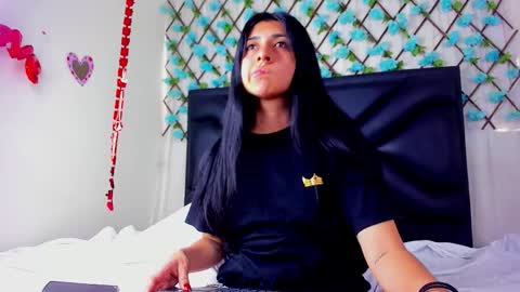 Snapshot of emmawillliams chatting on 02/22/26, 06:28 Emma online show from 02/22/26, 06:28