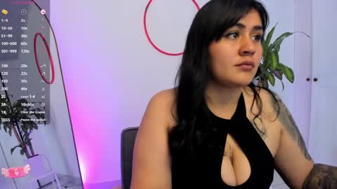 Snapshot of emmax_x chatting on 12/12/24, 10:34 EMMA online show from 12/12/24, 10:34