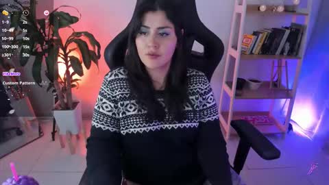 Snapshot of emmax_x chatting on 02/11/26, 01:10 EMMA online show from 02/11/26, 01:10