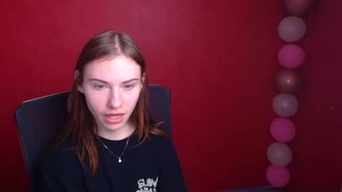 Snapshot of emmi_rossum chatting on 03/07/25, 12:12 Emmi online show from 03/07/25, 12:12