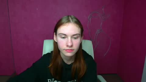 Snapshot of emmi_rossum chatting on 03/09/25, 10:41 Emmi online show from 03/09/25, 10:41