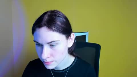 Snapshot of emmi_rossum chatting on 03/12/25, 12:15 Emmi online show from 03/12/25, 12:15