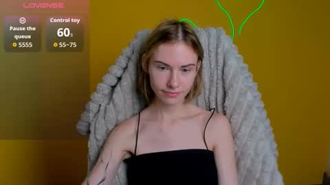 Emmi online show from 12/16/25, 12:21