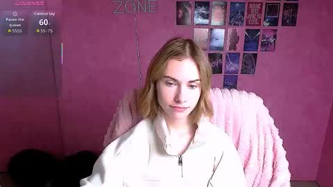 Emmi online show from 12/18/25, 06:08