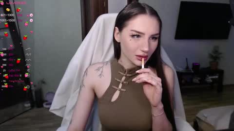 Snapshot of emmiclo chatting on 11/22/25, 04:22 Emily online show from 11/22/25, 04:22