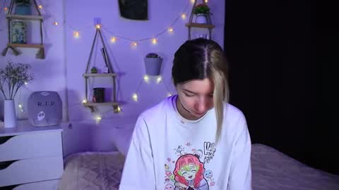 emmie_everly online show from 10/11/25, 07:12