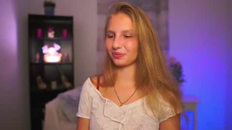 Emmie online show from 11/13/25, 02:16