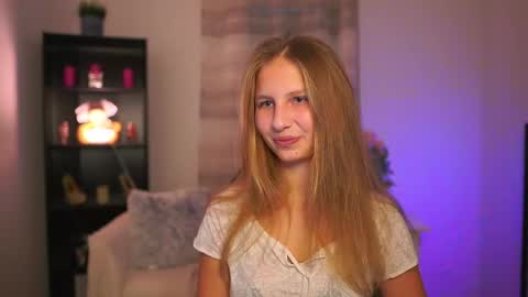 Emmie online show from 11/19/25, 02:17