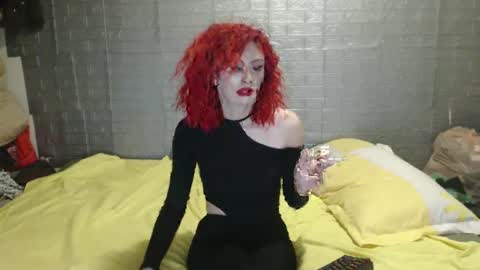 Snapshot of emmily000 chatting on 01/16/25, 12:20 Emmily000 online show from 01/16/25, 12:20