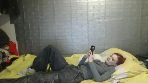 Snapshot of emmily000 chatting on 03/12/25, 02:30 Emmily000 online show from 03/12/25, 02:30