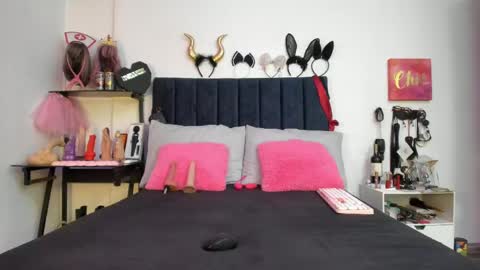          online show from 04/24/26, 12:40