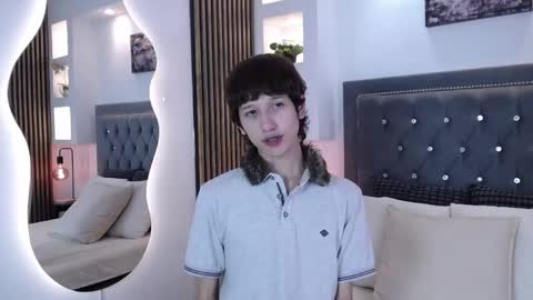 Snapshot of emmo_boy chatting on 04/11/26, 08:13 SERGIO online show from 04/11/26, 08:13