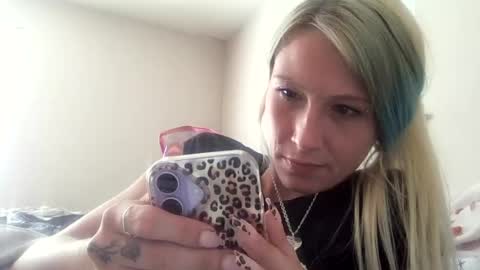 emmwarr1514 online show from 06/15/26, 07:49