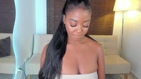 emmy_jacksson online show from 02/13/25, 11:47