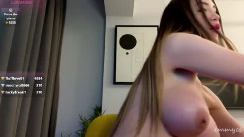 Em online show from 12/25/24, 06:41