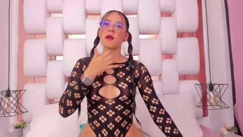 emmy online show from 11/13/25, 08:52