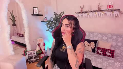 Emmy Evans  online show from 11/19/25, 08:20