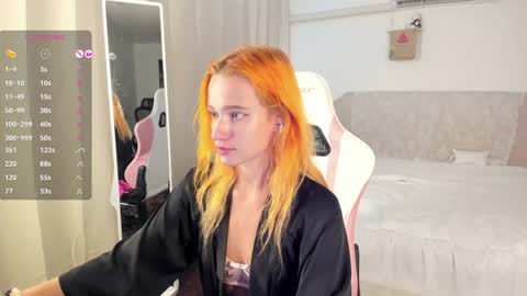 Snapshot of emmyfoxxofficial chatting on 05/04/26, 03:02 Emmylie online show from 05/04/26, 03:02