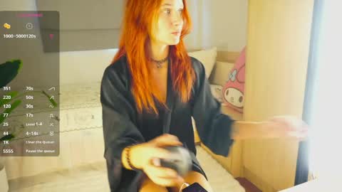 Snapshot of emmyfoxxofficial chatting on 05/29/26, 08:12 Emmylie online show from 05/29/26, 08:12