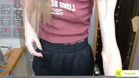 Snapshot of emmygreans chatting on 01/17/25, 04:04 Emmy online show from 01/17/25, 04:04