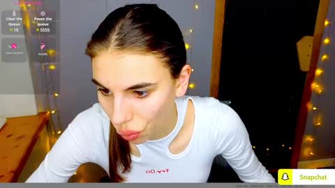 Snapshot of emmygreans chatting on 01/22/25, 01:11 Emmy online show from 01/22/25, 01:11